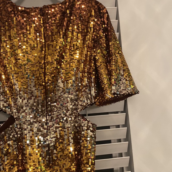 NWT French Connection ombré gold PF estari sequin cut out dress. Size 2. - Picture 9 of 12
